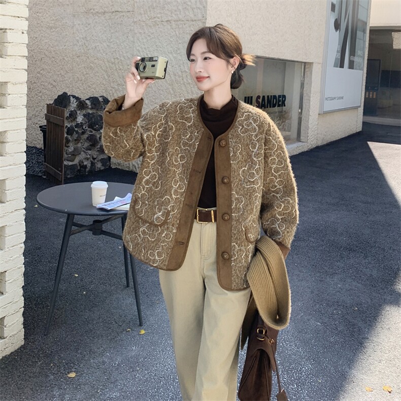 咖色法式复古气质绣花毛呢外套女2025冬季新款轻熟设计感加厚上衣图片