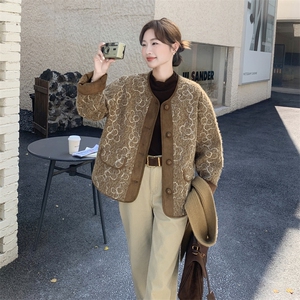 咖色法式复古气质绣花毛呢外套女2025冬季新款轻熟设计感加厚上衣图片