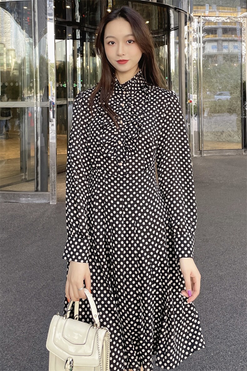 2021春装新款时尚优雅气质修身圆点连衣裙,女装连衣裙,深水步