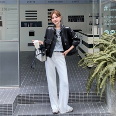 黑色pu皮衣春秋季新款女装正肩小翻领机车显瘦气质短外套韩版时尚，女装短外套，意芙