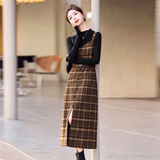 毛呢背带连衣裙女两件套女2025春秋新款气质修身显瘦加厚打底长裙，女装套装/套裙，蓝诺裳