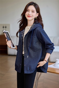 现货牛仔连帽外套女图片