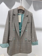 格纹西服外套，其它，得到THETHAT