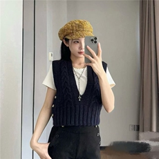 2025年秋季时尚百搭通勤简约休闲扭花V领马甲，女装马甲，百纯羊绒