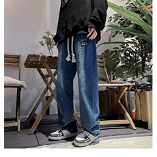 蓝色