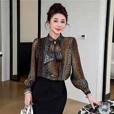 BAO现货2026春季新款时尚气质优雅立领减龄显瘦长袖百搭衬衣，女装衬衫，时尚俏佳人