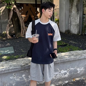 抖音得物高品质二开240克宽松纯棉美式潮牌插肩袖拼接短袖T恤图片