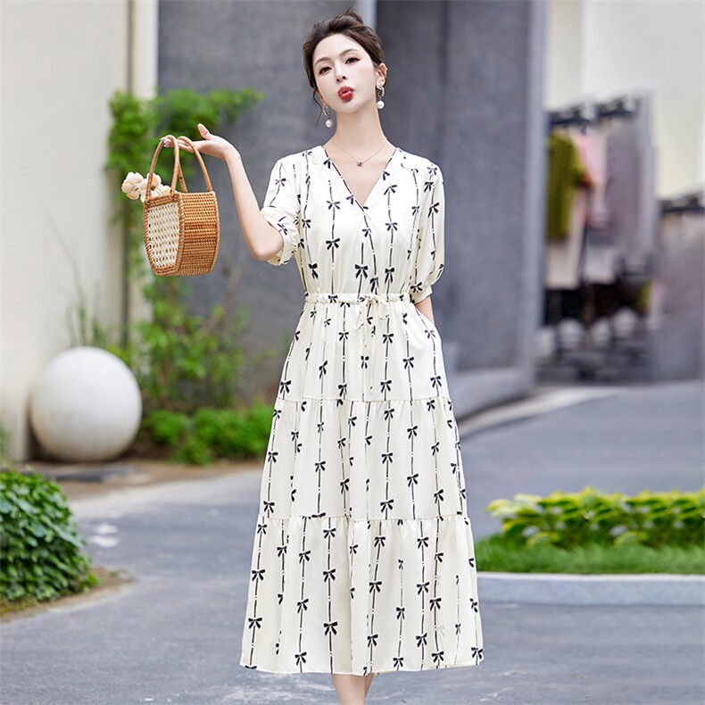 现货法式V领连衣裙女2025新款夏季气质女神范收腰显瘦,女装连衣裙,韩美纤衣