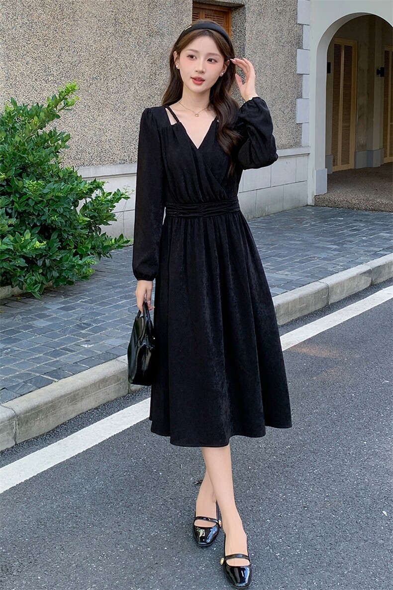 优雅气质红色长袖连衣裙女2025秋季新款收腰显瘦洋气减龄漂亮长裙,女装连衣裙,玖莱伊