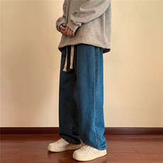 深蓝色