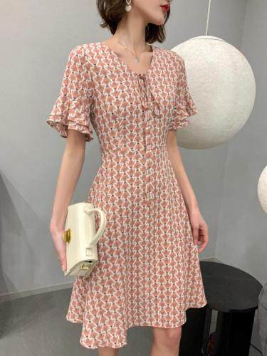 修身短款碎花连衣裙，女装连衣裙，荷塘月色