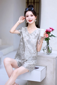时尚蕾丝花边镂空套装女2024年夏季新款舒适休闲流行洋气两件套图片