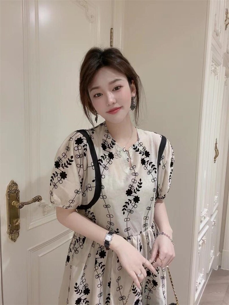 夏季韩版花裙，其它，唇蔻