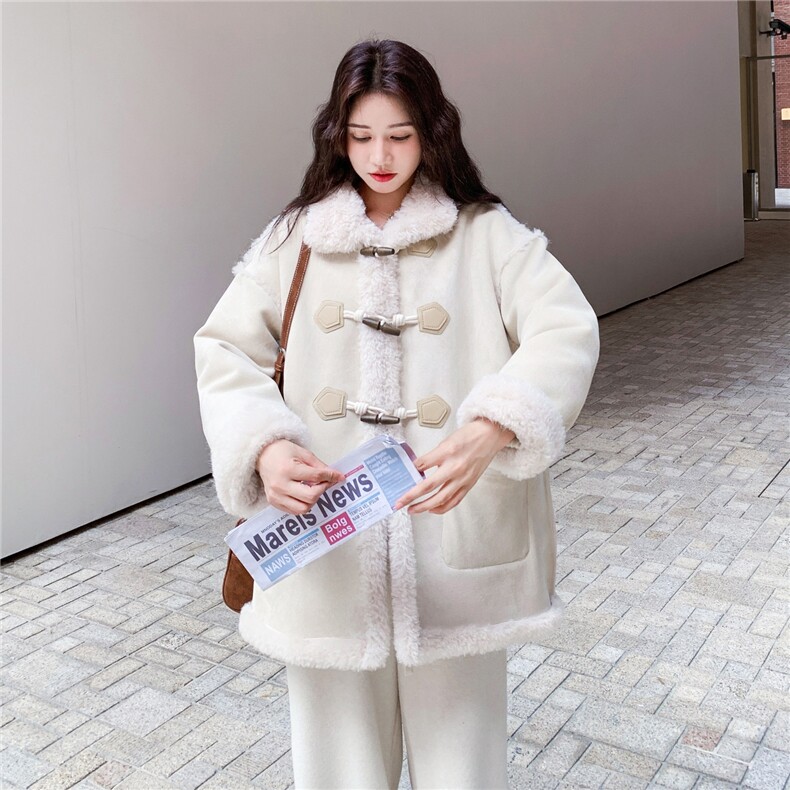 咖色两面穿皮毛一体羊羔毛外套女2025冬季新款复古牛角扣保暖棉服,女装棉衣/棉服,2D036