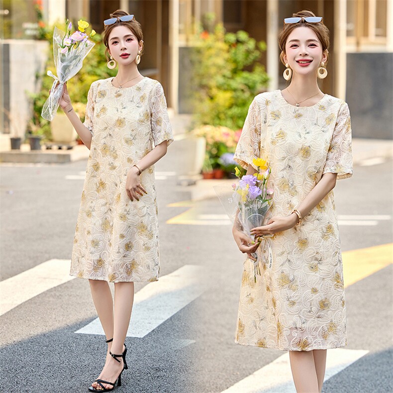 法式碎花连衣裙女夏季2025新款高级感显瘦中长款气质淑女蕾丝裙子图片