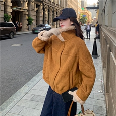 新款大货已出皮毛一体羊羔毛短外套2D014-10032-P195-K288，女装短外套，2D014