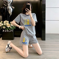 韩版休闲时尚套装女夏款个性简约圆领印花刺绣上衣阔腿短裤两件套，女装套装/套裙，江南