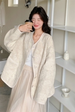 新中式国风杏色外套女春秋2025新款超火好看独特漂亮短款夹克上衣，女装短外套，2C198
