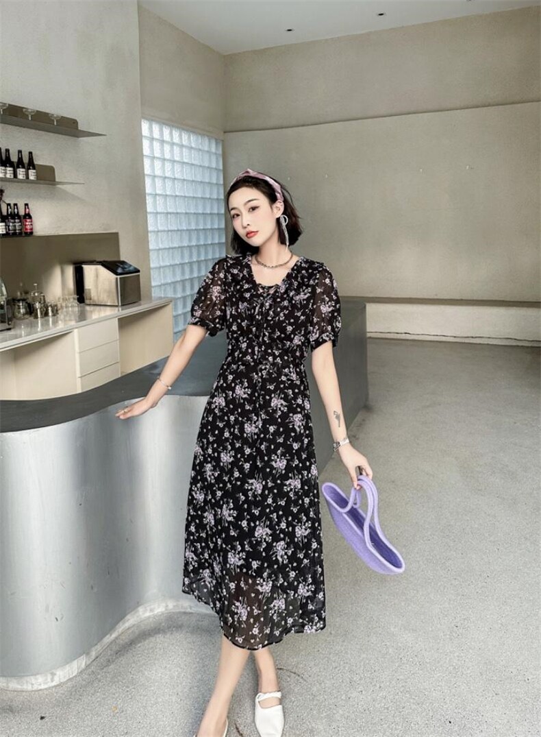 现货夏款女装新品连衣裙碎花女装腰上自己调节包容性大，女装连衣裙，荷塘月色