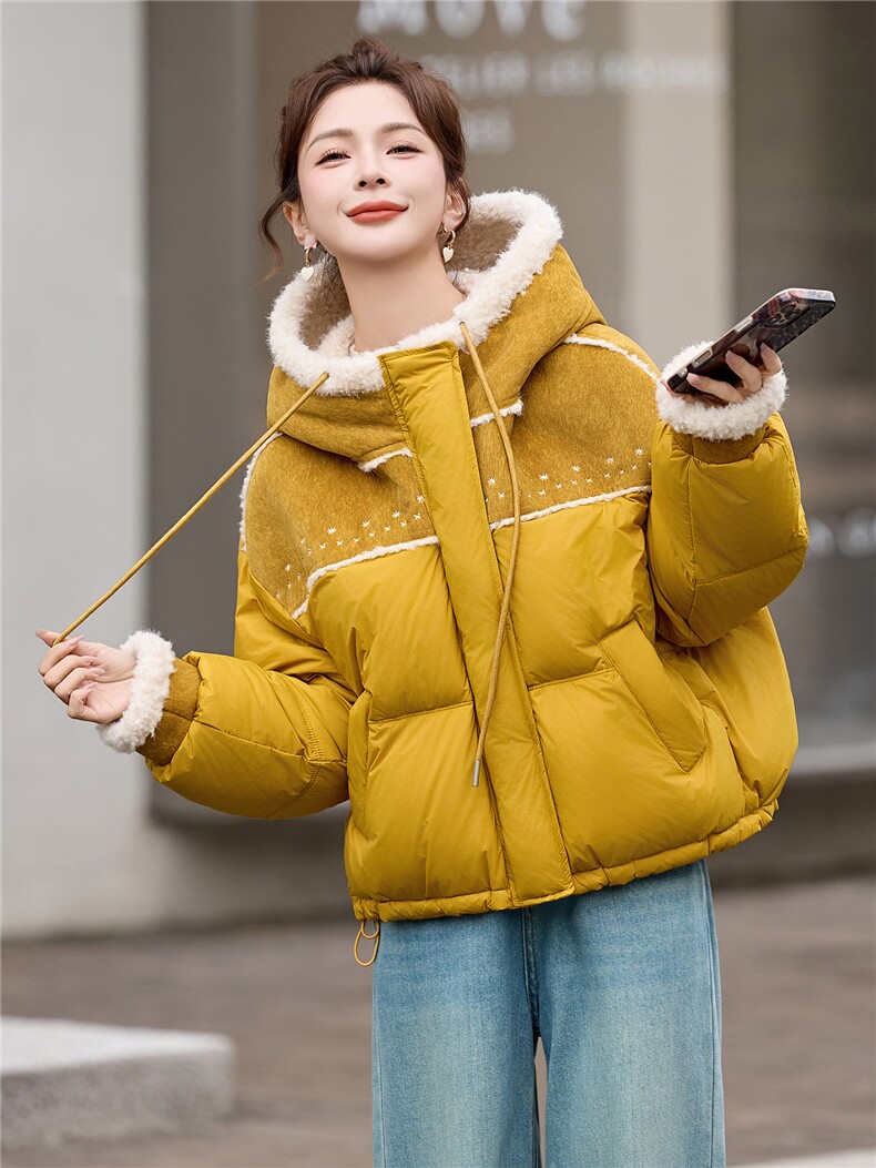【现货现货】冬季新款黄色拼接连帽羽绒服短款2025羊羔毛拼接外套,女装羽绒服,一安秀