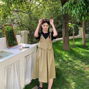 夏季新款拼接假头连衣裙女今年流行的小众设计感高腰中长裙图片