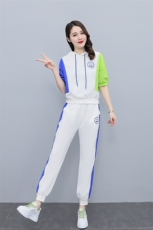 现货！！！2022年夏装新款绣花时尚休闲两件套套装，女装套装/套裙，奕薇雅