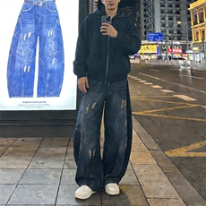 深蓝色