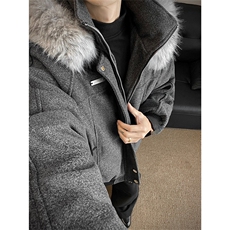 深灰色