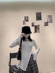 不规则垫肩打底上衣图片
