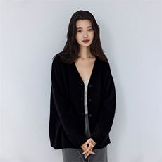 2025年秋季新款三股加厚针织羊绒开衫时尚休闲通勤百搭，女装羊绒衫，金暖绒