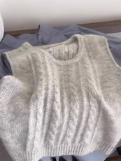 2025年秋季常规常规时尚百搭通勤简约休闲圆领马甲，女装马甲，秀阁羊绒