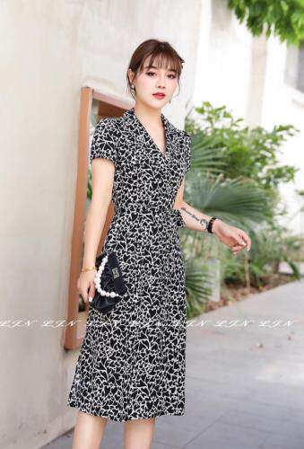 花色气质连衣裙，女装连衣裙，莲佳妮