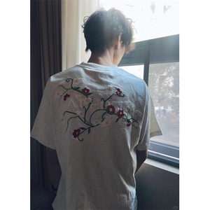【有货】TX01ZZ-特P35 美式街头潮牌藤蔓花卉刺绣cleanfit短袖T恤图片