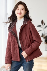 现货2024冬季新款菱格百搭休闲连帽夹棉棉衣外套，女装棉衣/棉服，深水步