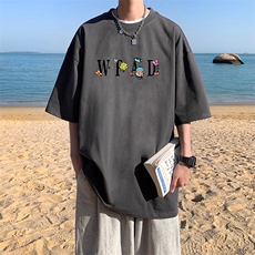 深灰色