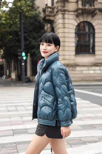 90绒羽绒服,女装羽绒服,娇姿百合