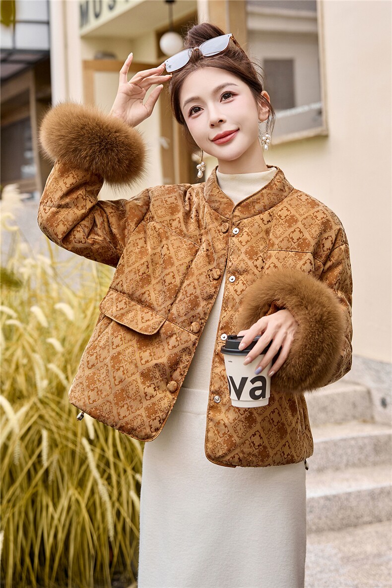 新中式风羽绒服女短款毛领高级感加厚保暖外套,女装羽绒服,奕薇雅