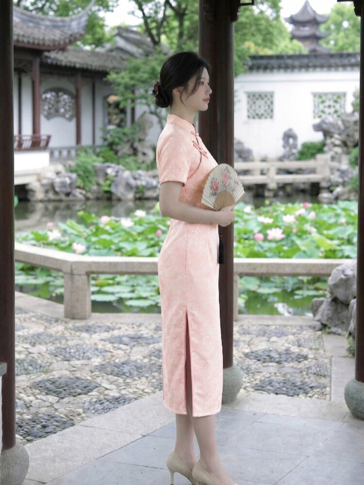 2026年夏季中长款旗袍短袖斜襟气质时尚喜庆修身显瘦弹力日常裙子,女装汉服/婚纱/旗袍/礼服,媚琳依坊