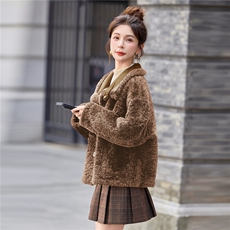 2025冬季新款~~双面穿皮毛一体，女装棉衣/棉服，意芙