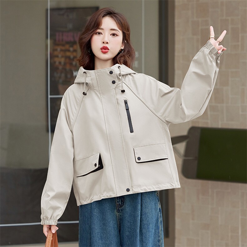 连帽风衣外套女2025春秋季新款时尚休闲冲锋衣减龄宽松工装夹克衫,女装短外套,依路服饰