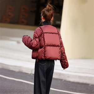 超好看圆领木耳花边短款羽绒服女2025冬季小个子白鸭绒面包服外套图片