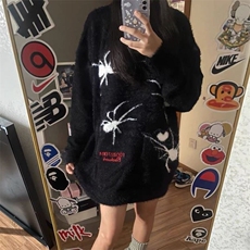 黑色