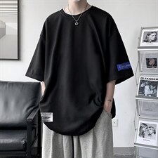 黑色