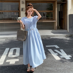 淡蓝色简单大方法式连衣裙2025新款女夏温柔风小个子收腰A字长裙图片