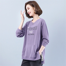 2021春秋季新款时尚简约圆领卫衣宽松显瘦长袖上衣，女装T恤，丽影随形