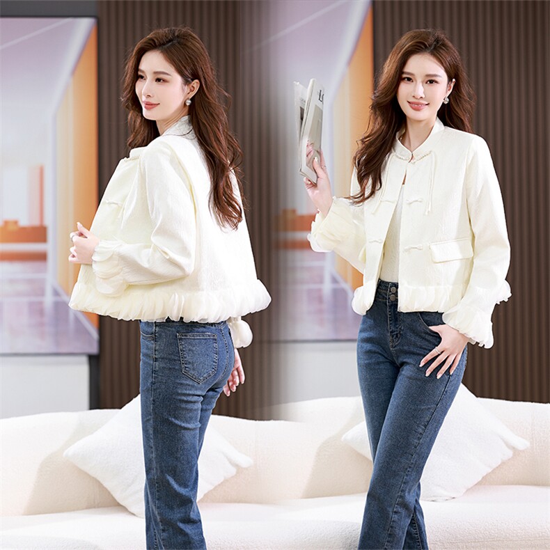 2026春装新款新中式立领外套单排盘扣民族风花瓣装饰女装上衣，女装短外套，板酷