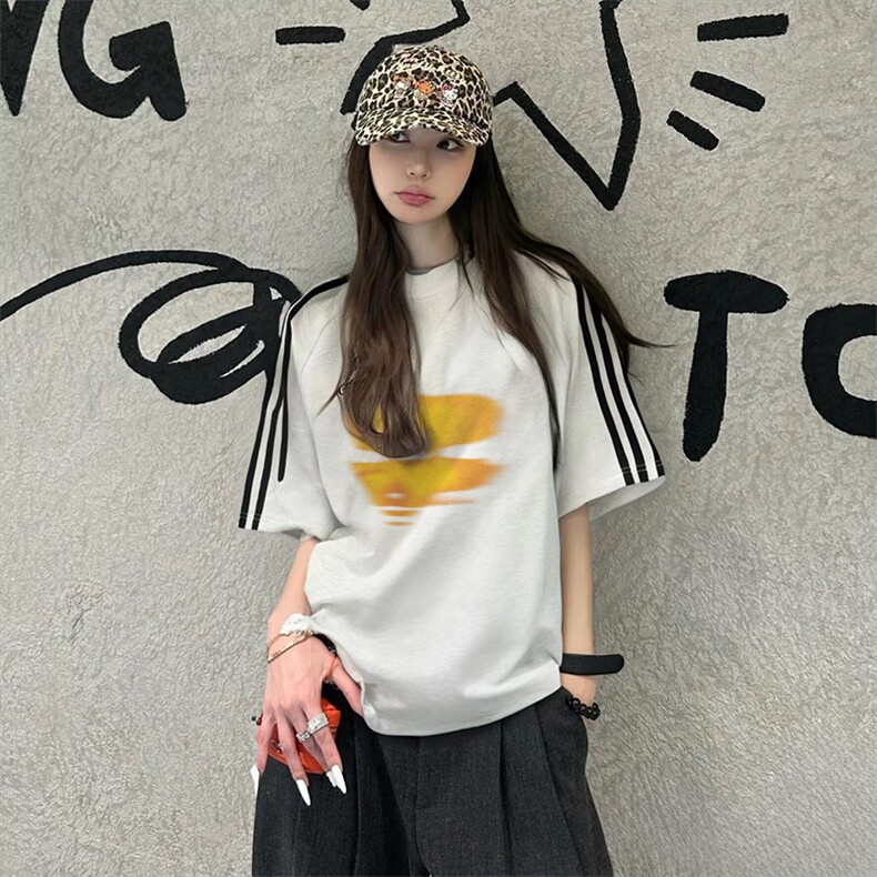 抖音得物高品质二开240克宽松纯棉美式潮牌三条杠织带短袖T恤,男装T恤,电商A486-1