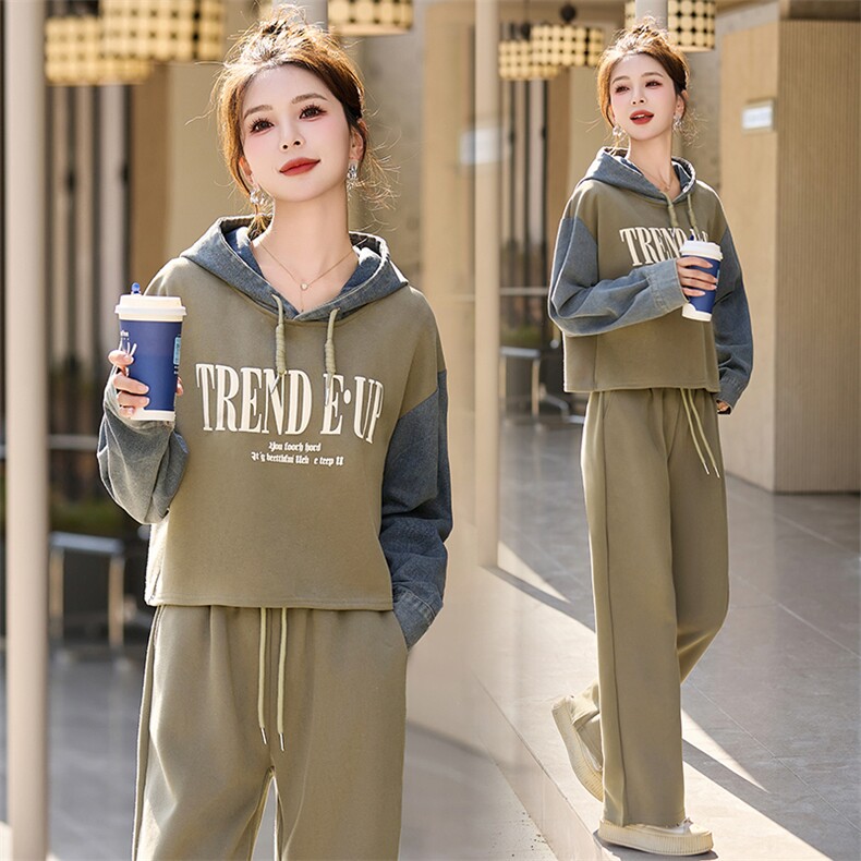 现货2024新款时尚字母印花撞色拼接连帽牛仔卫衣直筒裤两件套，女装套装/套裙，星期衣