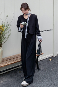 黑色蕾丝拼接西装套装女秋2025新款大方得体西服阔腿裤穿搭两件套图片
