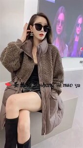 皮毛一体拼羽绒图片